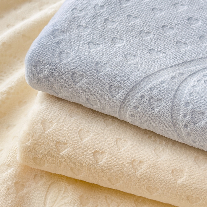 91家纺网 家纺一手货源 找家纺 摩妮卡 2025新款小清新雕花牛奶绒床笠单床笠床笠三件套 组合图仅供展示不可下单