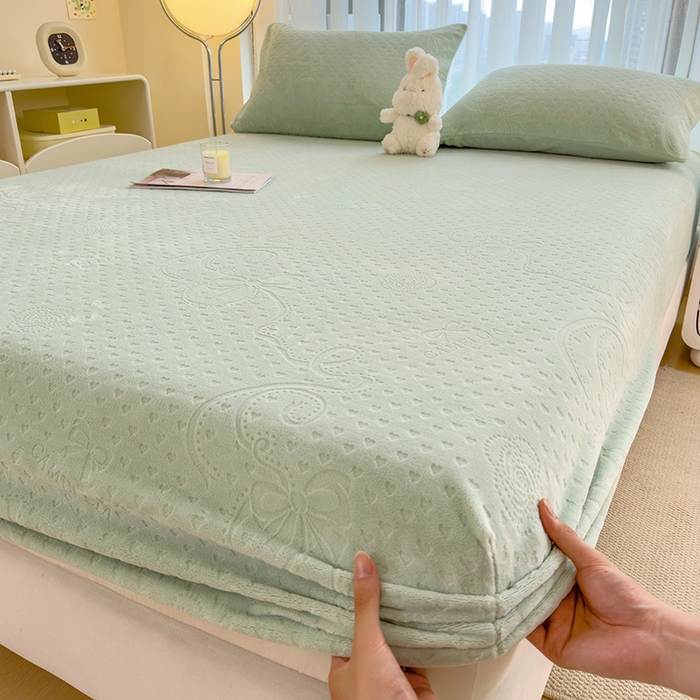 摩妮卡 2025新款小清新雕花牛奶绒床笠单床笠床笠三件套 凯撒绿