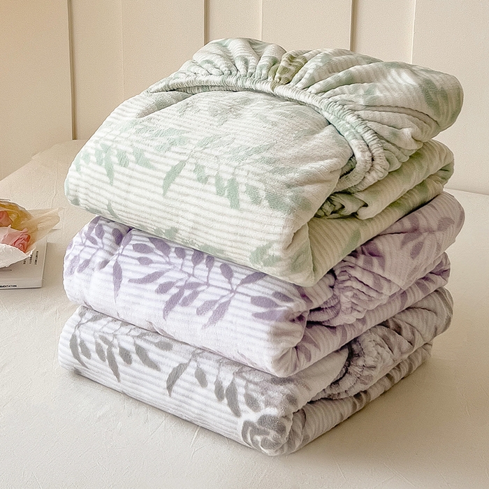 91家纺网 家纺一手货源 找家纺 摩妮卡 2025新款小清新雕花牛奶绒床笠单床笠床笠三件套 组合图仅供展示不可下单