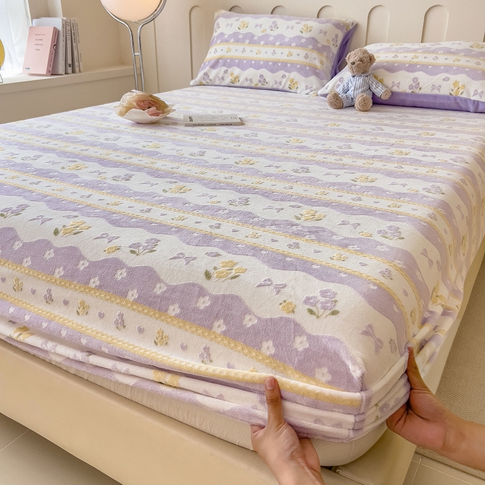 摩妮卡 2025新款小清新雕花牛奶绒床笠单床笠床笠三件套 美兮浅香