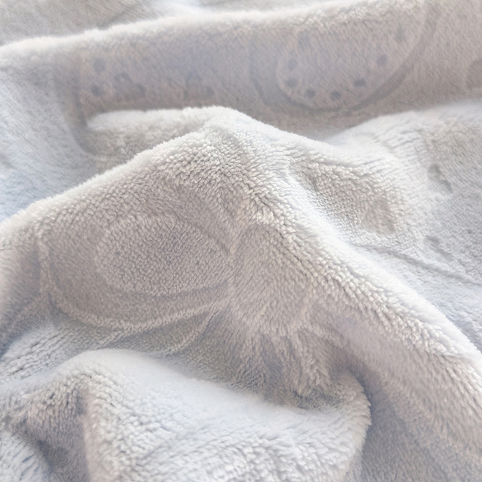 91家纺网 家纺一手货源 找家纺 摩妮卡 2025新款小清新雕花牛奶绒床笠单床笠床笠三件套 蜀锦灰