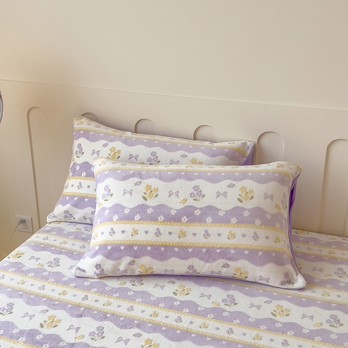 91家纺网 家纺一手货源 找家纺 摩妮卡 2025新款小清新雕花牛奶绒床笠单床笠床笠三件套 美兮浅香