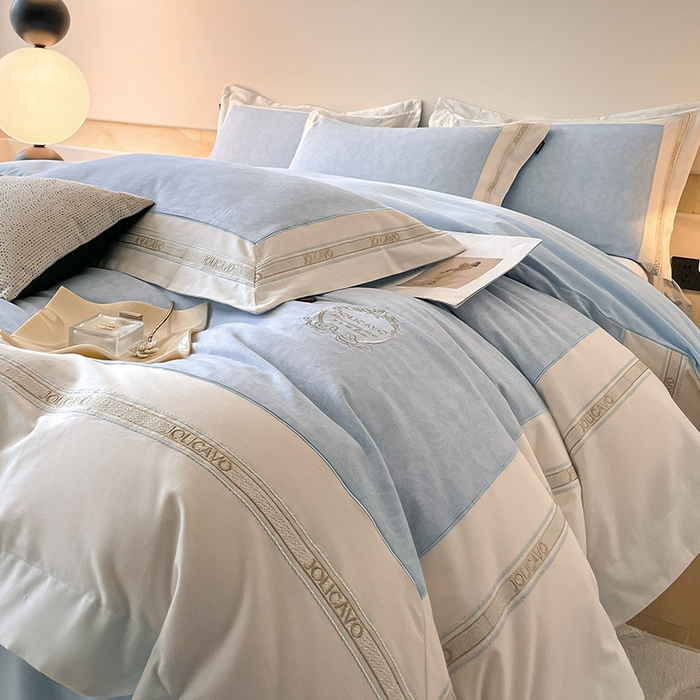 91家纺网 家纺一手货源 找家纺 2025年新款秋冬加厚A类全棉磨毛双面保暖四件套纯棉数码印花全工艺刺绣轻奢风床上用品 香颂蓝