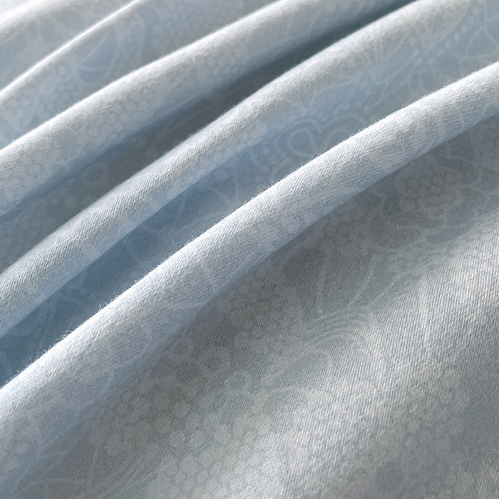 91家纺网 家纺一手货源 找家纺 2025年新款秋冬加厚A类全棉磨毛双面保暖四件套纯棉数码印花全工艺刺绣轻奢风床上用品 香颂蓝