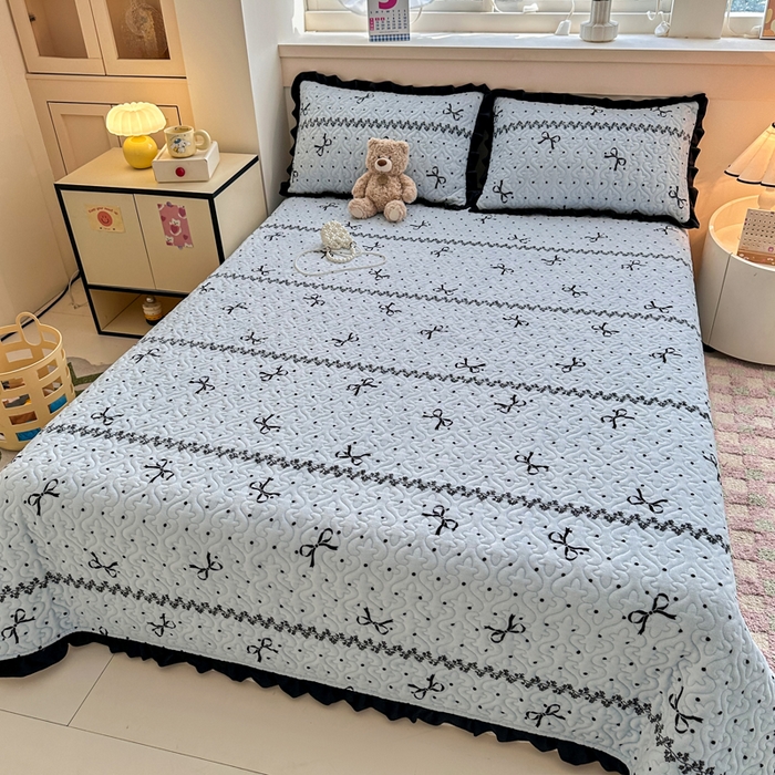 91家纺网 家纺一手货源 找家纺 （总）岚吉家纺 2025新款牛奶绒小花边床盖三件套