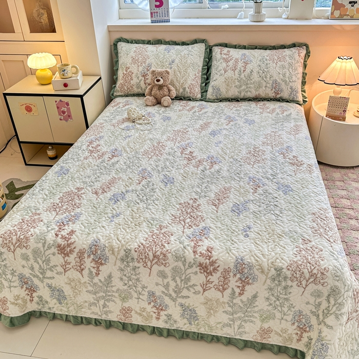 91家纺网 家纺一手货源 找家纺 （总）岚吉家纺 2025新款牛奶绒小花边床盖三件套