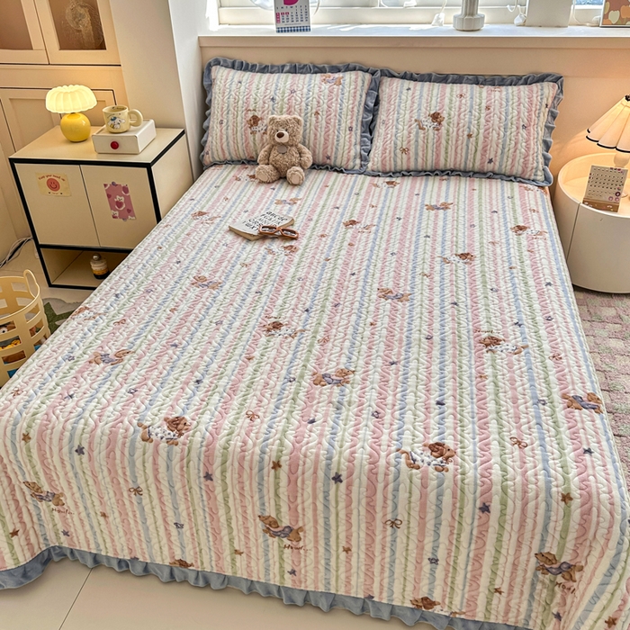 91家纺网 家纺一手货源 找家纺 （总）岚吉家纺 2025新款牛奶绒小花边床盖三件套