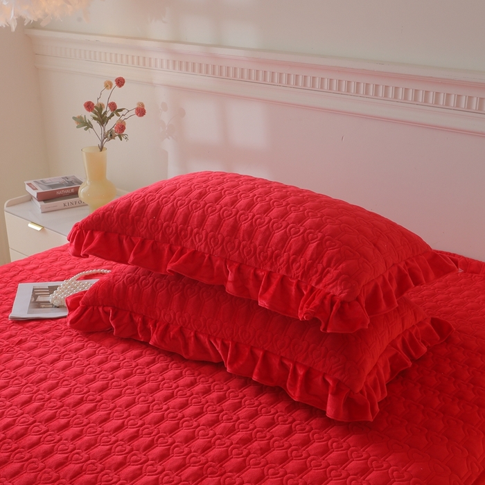 91家纺网 家纺一手货源 找家纺 怡源梦  2025新款夹棉床笠-甜心公主系列 大红色