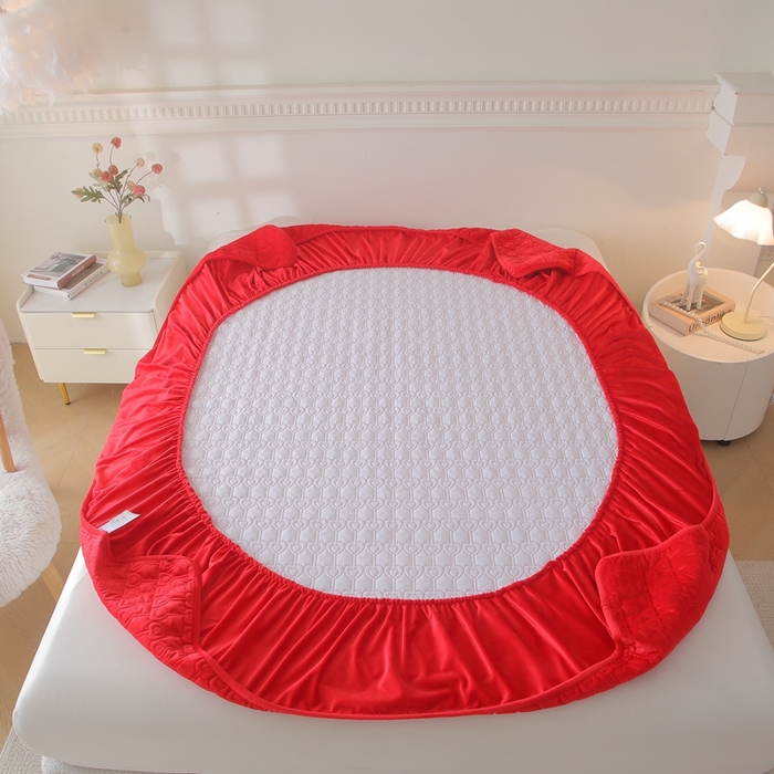 91家纺网 家纺一手货源 找家纺 怡源梦  2025新款夹棉床笠-甜心公主系列 大红色