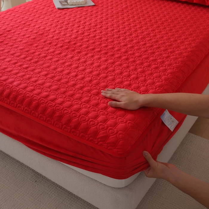 91家纺网 家纺一手货源 找家纺 怡源梦  2025新款夹棉床笠-甜心公主系列 大红色