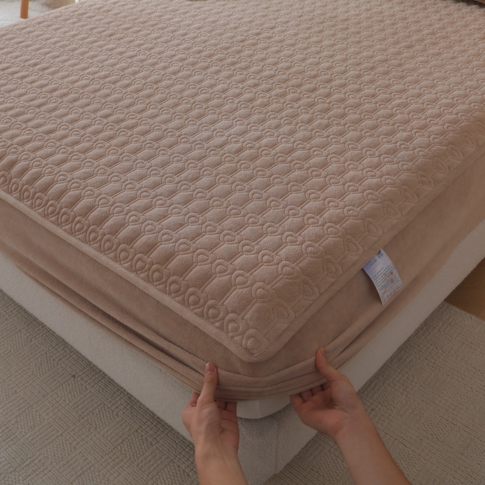 91家纺网 家纺一手货源 找家纺 怡源梦  2025新款夹棉床笠-甜心公主系列 咖色