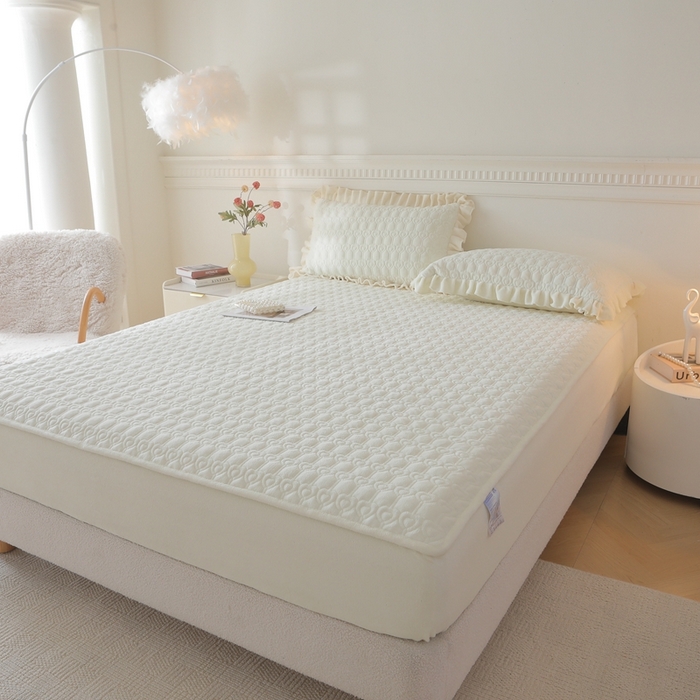 91家纺网 家纺一手货源 找家纺 怡源梦  2025新款夹棉床笠-甜心公主系列 米白色