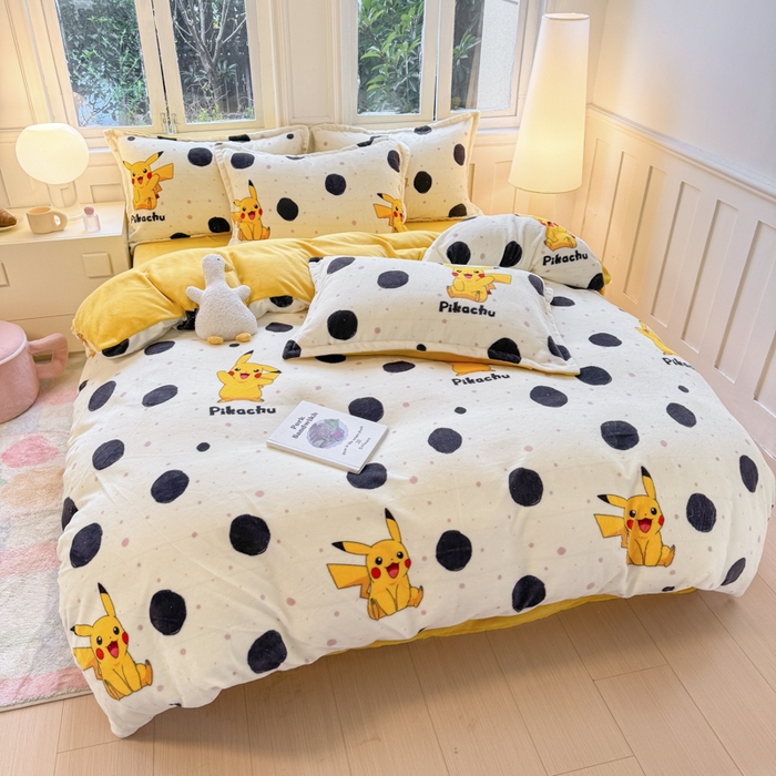 91家纺网 家纺一手货源 找家纺 徕米家居 2025新款双面牛奶绒卡通印花四件套 波点皮卡丘