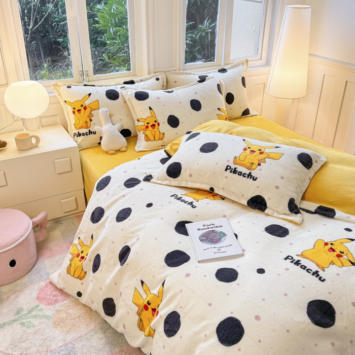 91家纺网 家纺一手货源 找家纺 徕米家居 2025新款双面牛奶绒卡通印花四件套 波点皮卡丘