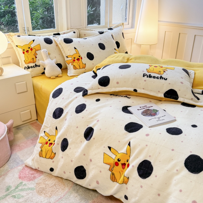 91家纺网 家纺一手货源 找家纺 徕米家居 2025新款双面牛奶绒卡通印花四件套 波点皮卡丘