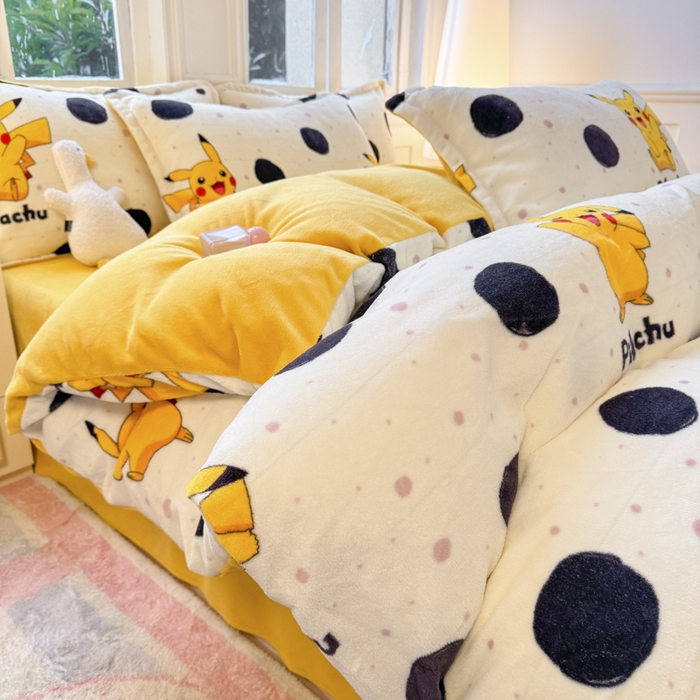 91家纺网 家纺一手货源 找家纺 徕米家居 2025新款双面牛奶绒卡通印花四件套 波点皮卡丘