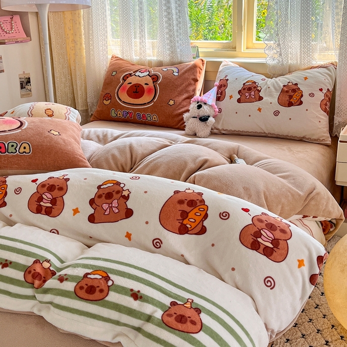 91家纺网 家纺一手货源 找家纺 徕米家居 2025新款双面牛奶绒卡通印花四件套 条纹卡皮吧啦