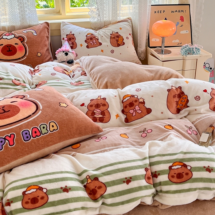 91家纺网 家纺一手货源 找家纺 徕米家居 2025新款双面牛奶绒卡通印花四件套 条纹卡皮吧啦