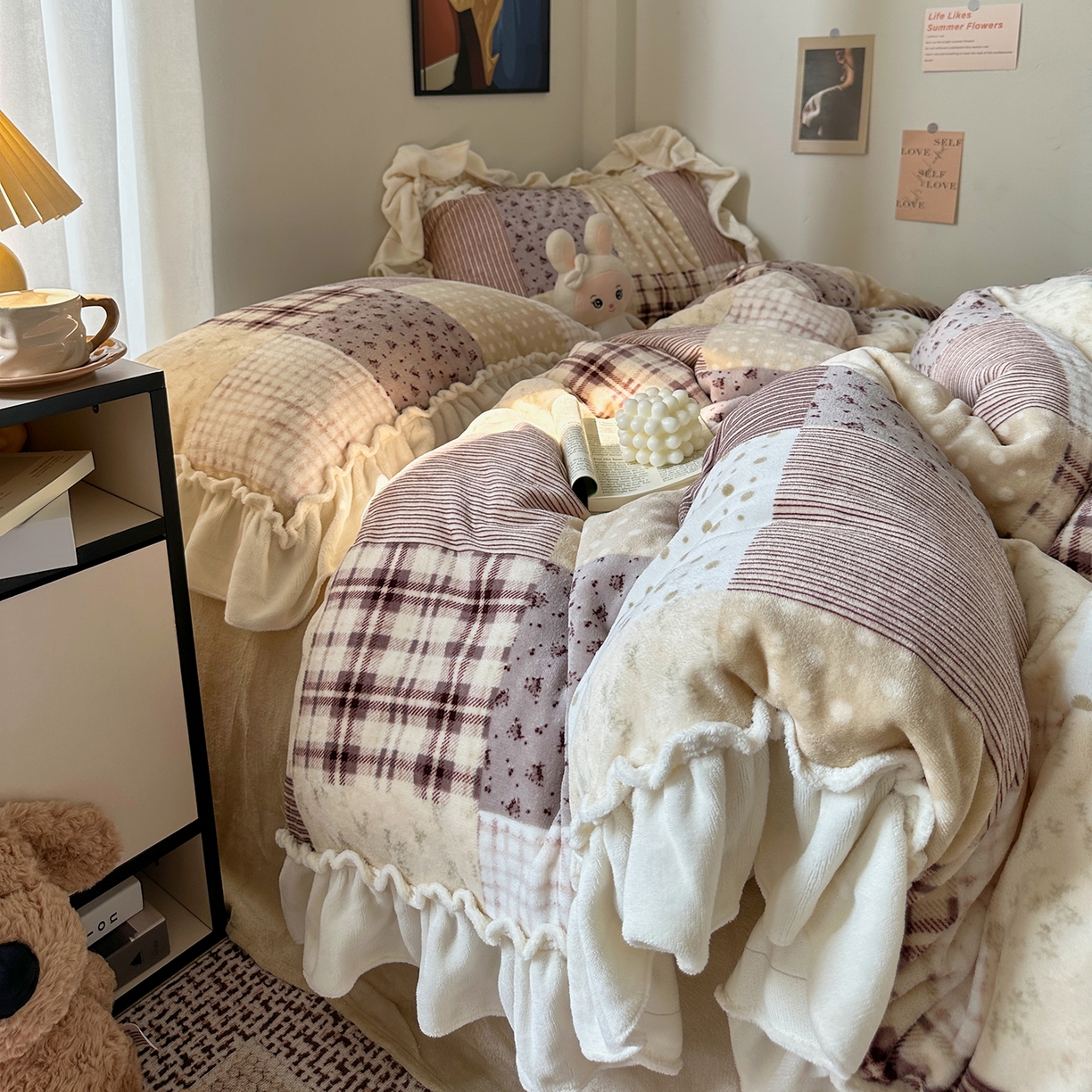 91家纺网 家纺一手货源 找家纺 艾咪-Amy ntmy 2025新款博主风花边款牛奶绒四件套-花栖礼 花栖礼-紫