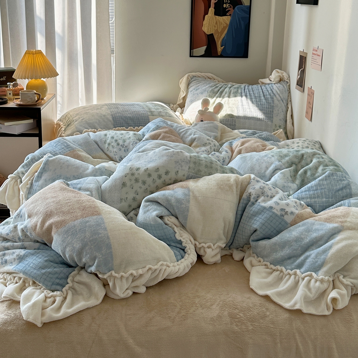 91家纺网 家纺一手货源 找家纺 艾咪-Amy ntmy 2025新款博主风花边款牛奶绒四件套-花栖礼 花栖礼-蓝