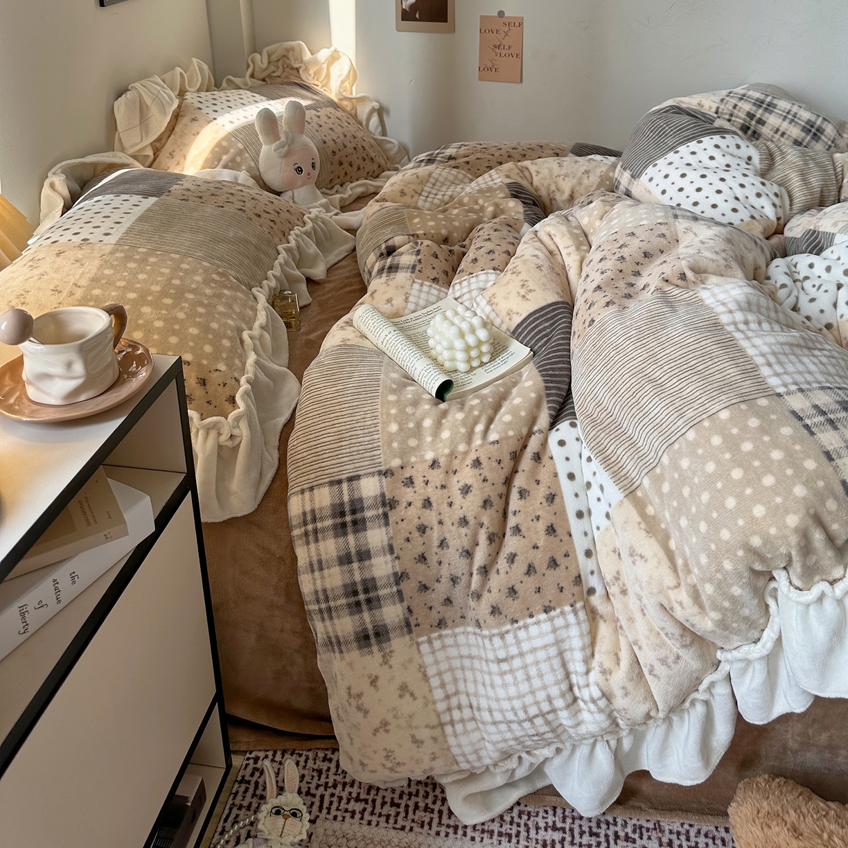 91家纺网 家纺一手货源 找家纺 （总）艾咪-Amy ntmy 2025新款博主风花边款牛奶绒四件套-花栖礼