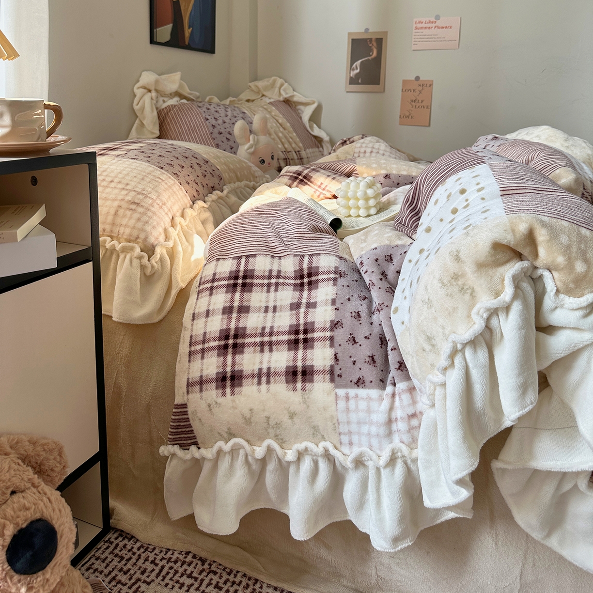 91家纺网 家纺一手货源 找家纺 艾咪-Amy ntmy 2025新款博主风花边款牛奶绒四件套-花栖礼 花栖礼-紫