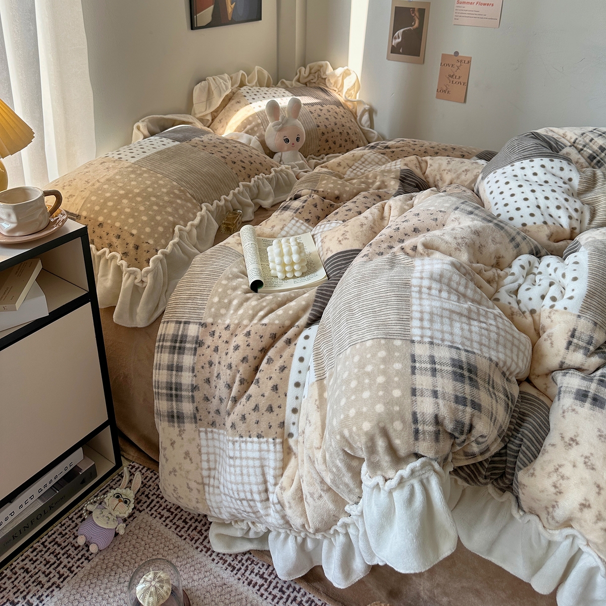 91家纺网 家纺一手货源 找家纺 （总）艾咪-Amy ntmy 2025新款博主风花边款牛奶绒四件套-花栖礼