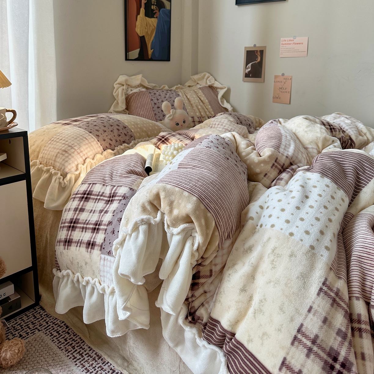 91家纺网 家纺一手货源 找家纺 （总）艾咪-Amy ntmy 2025新款博主风花边款牛奶绒四件套-花栖礼