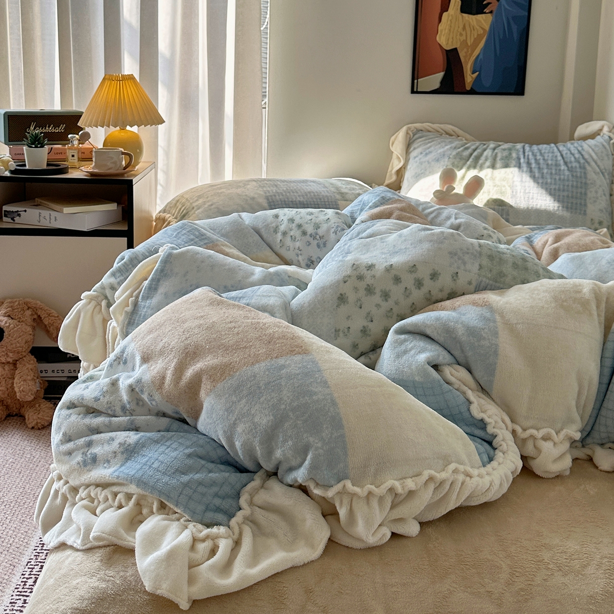 91家纺网 家纺一手货源 找家纺 艾咪-Amy ntmy 2025新款博主风花边款牛奶绒四件套-花栖礼 花栖礼-蓝