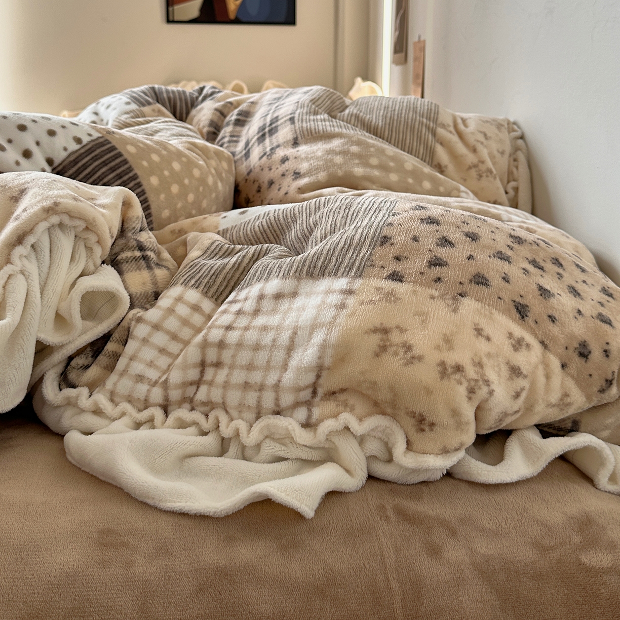 91家纺网 家纺一手货源 找家纺 （总）艾咪-Amy ntmy 2025新款博主风花边款牛奶绒四件套-花栖礼