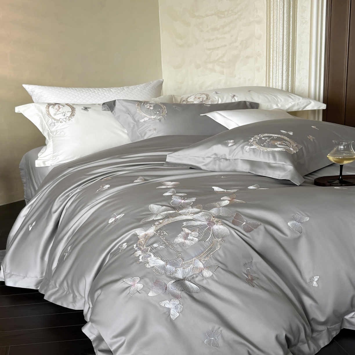 91家纺网 家纺一手货源 找家纺 馨蕊家居 2025新款四件套-花棠新 棉花棠-高级灰