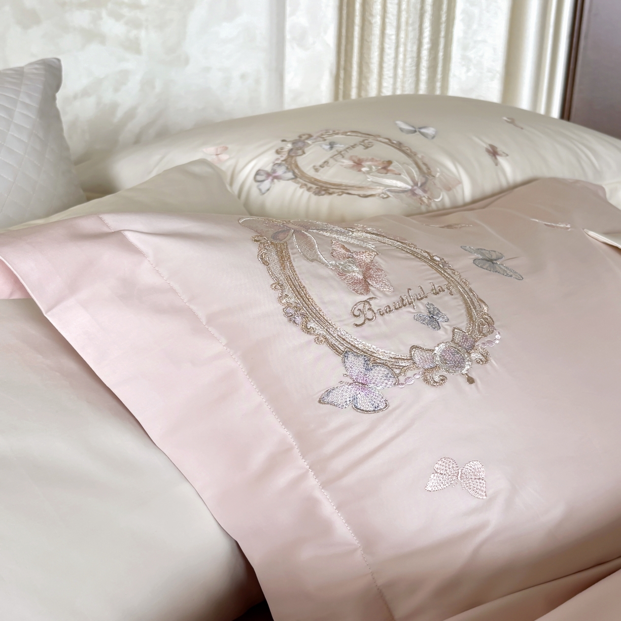 91家纺网 家纺一手货源 找家纺 馨蕊家居 2025新款四件套-花棠新 棉花棠-蔷薇粉