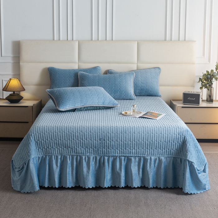 91家纺网 家纺一手货源 找家纺 （总）梓依家纺 2025新款牛奶绒单床裙款蕾丝床盖三件套四件套