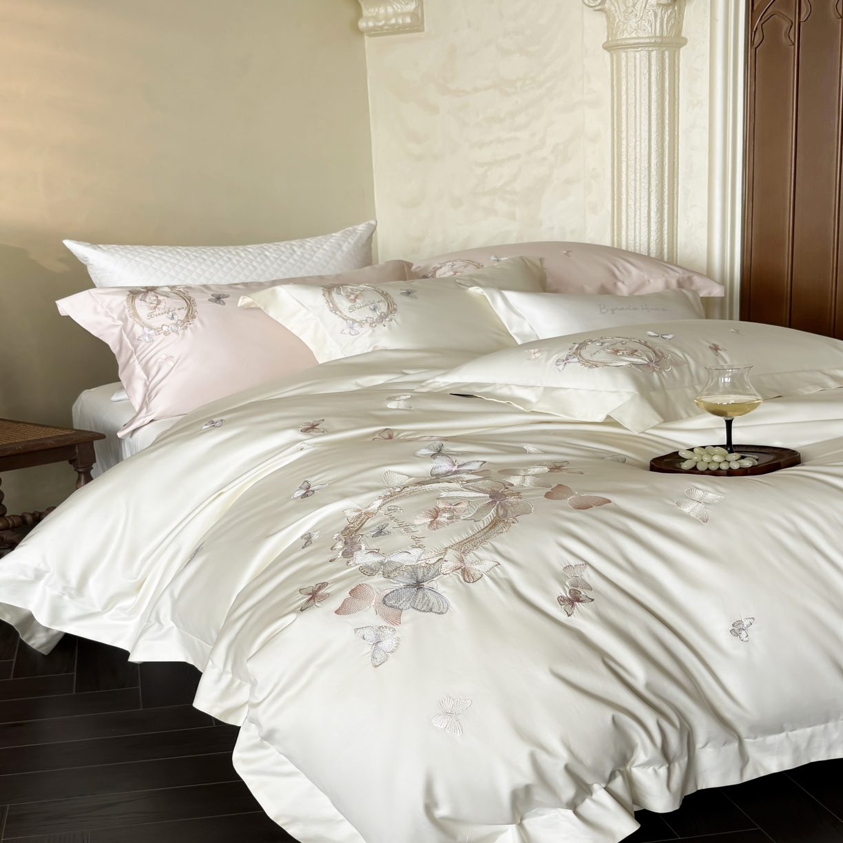 91家纺网 家纺一手货源 找家纺 馨蕊家居 2025新款四件套-花棠新 棉花棠-月光白