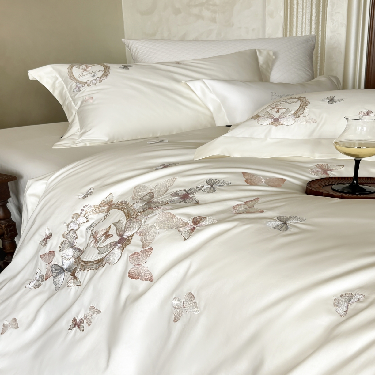 91家纺网 家纺一手货源 找家纺 馨蕊家居 2025新款四件套-花棠新 棉花棠-月光白