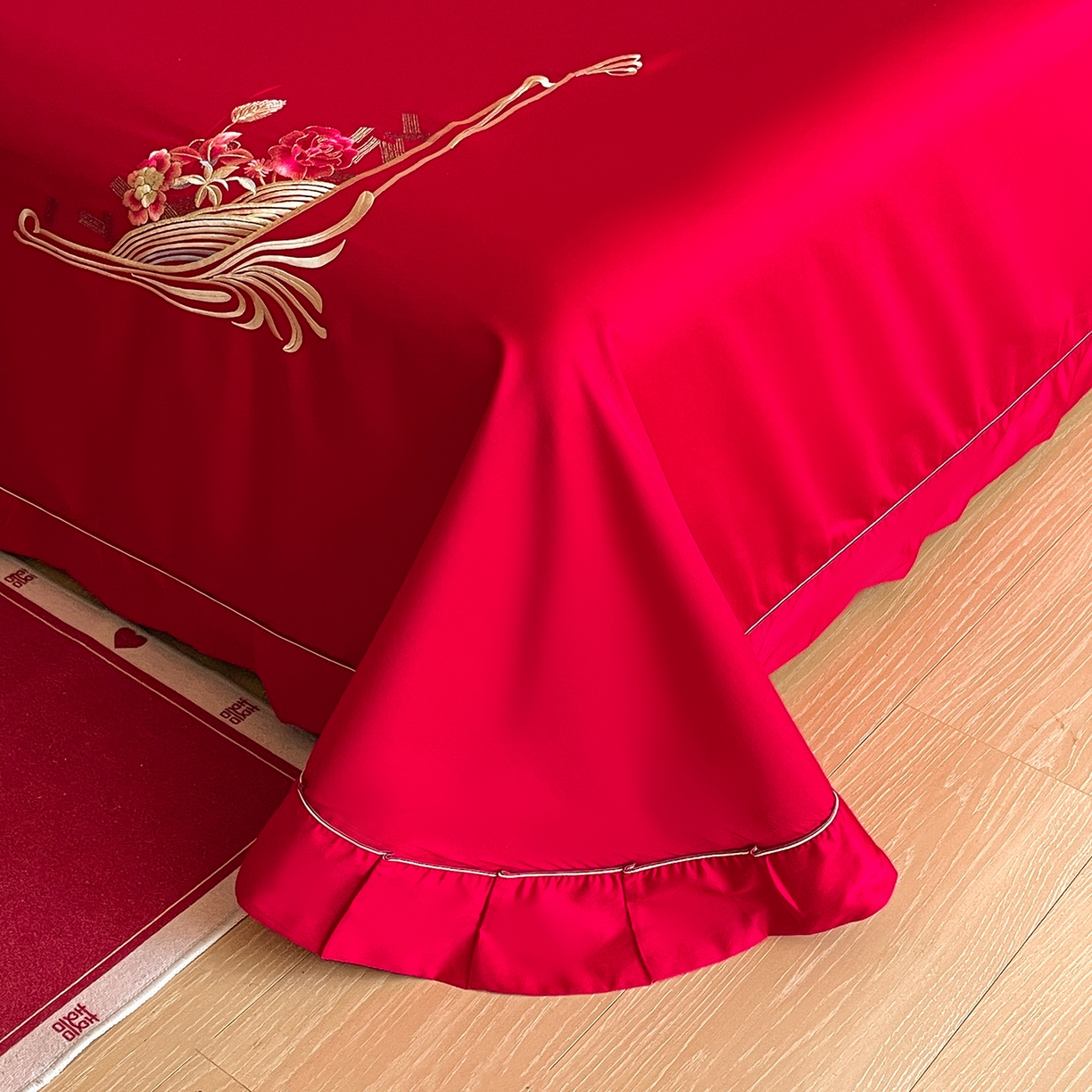 91家纺网 家纺一手货源 找家纺 玉雅家纺 2025新款100支长绒棉刺绣婚庆床单单件绣花三件套 长绒棉床单-情定