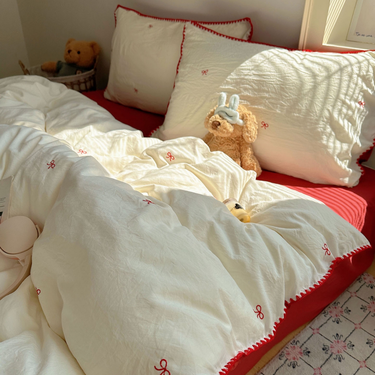 91家纺网 家纺一手货源 找家纺 顾里家纺 2025新款ins韩风刺绣云朵棉四件套 港风梦境