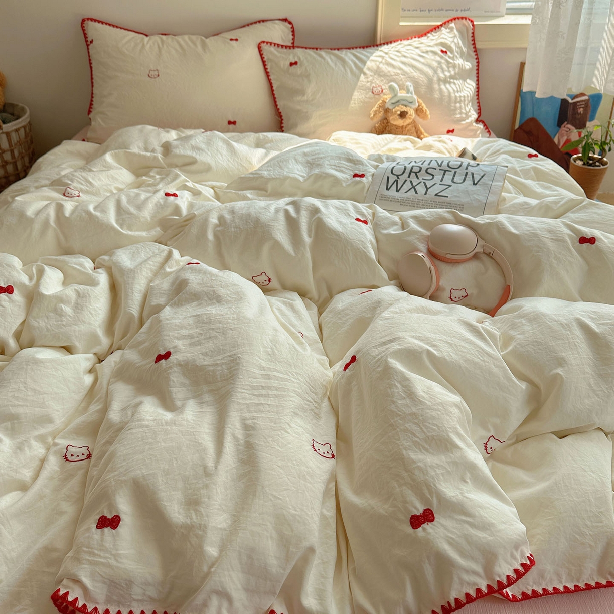 91家纺网 家纺一手货源 找家纺 顾里家纺 2025新款ins韩风刺绣云朵棉四件套 贝拉猫咪