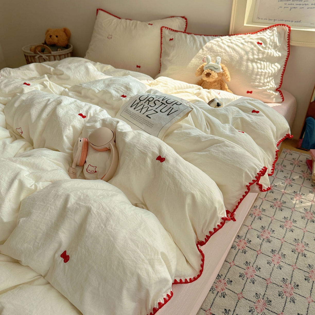 91家纺网 家纺一手货源 找家纺 顾里家纺 2025新款ins韩风刺绣云朵棉四件套 贝拉猫咪