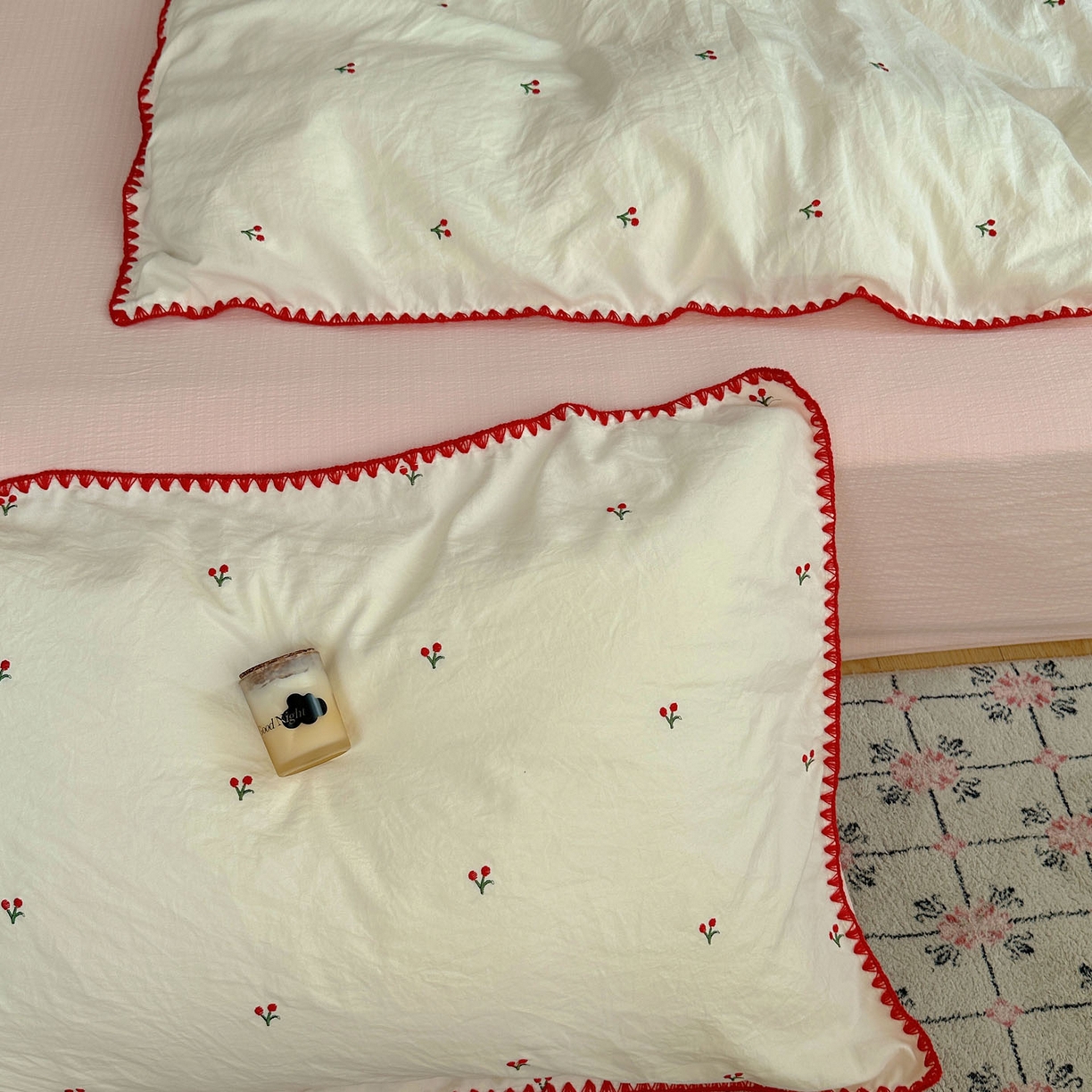 91家纺网 家纺一手货源 找家纺 顾里家纺 2025新款ins韩风刺绣云朵棉四件套 小樱桃