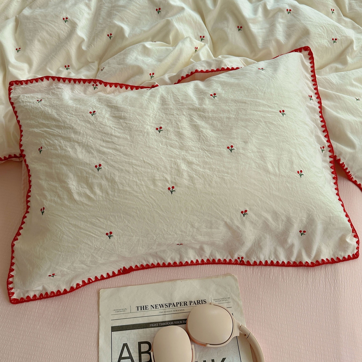 91家纺网 家纺一手货源 找家纺 顾里家纺 2025新款ins韩风刺绣云朵棉四件套 小樱桃