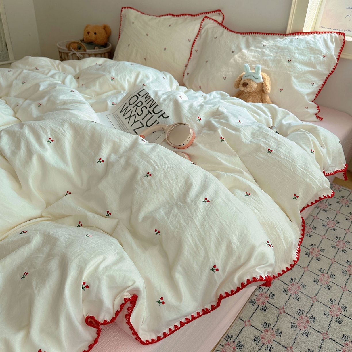 91家纺网 家纺一手货源 找家纺 顾里家纺 2025新款ins韩风刺绣云朵棉四件套 小樱桃