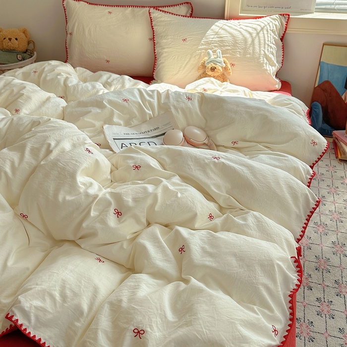 顾里家纺 2025新款ins韩风刺绣云朵棉四件套 港风梦境