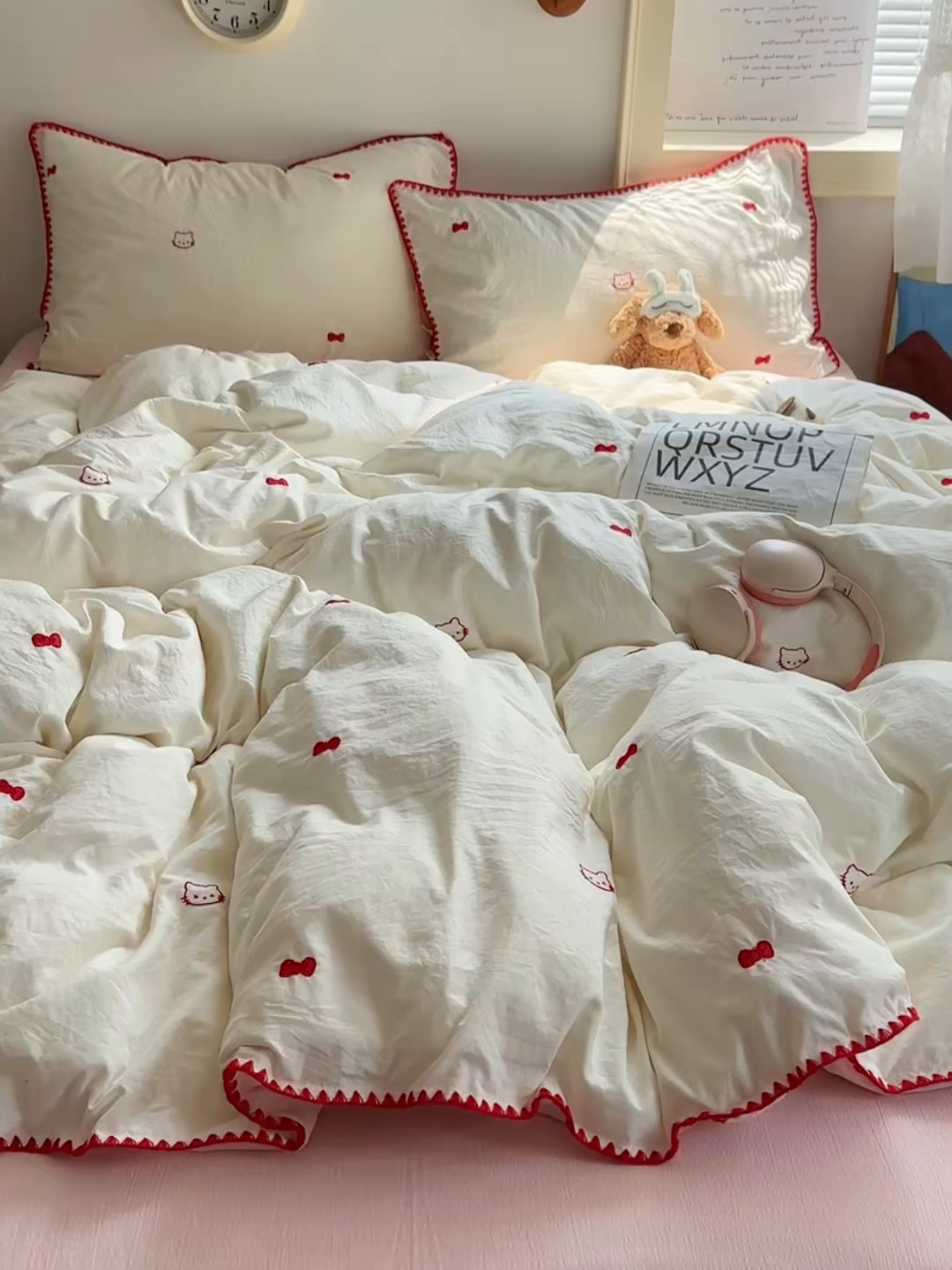 91家纺网 家纺一手货源 找家纺 顾里家纺 2025新款ins韩风刺绣云朵棉四件套 贝拉猫咪