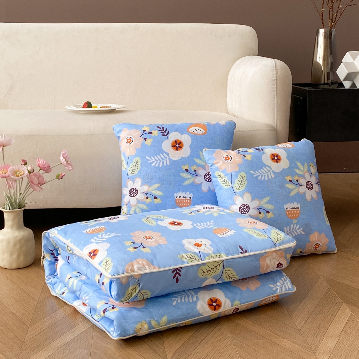 91家纺网 家纺一手货源 找家纺 （总）新奇异 2025新款雏菊秘境系列抱枕被