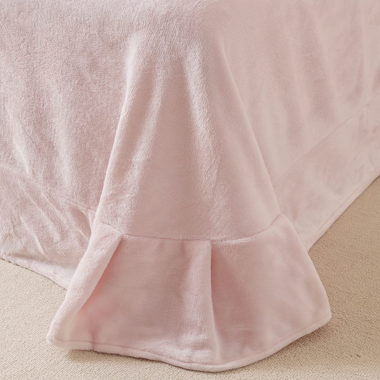 91家纺网 家纺一手货源 找家纺 卡初家居（原微来） 2025新款A类秋冬亲肤牛奶绒刺绣款四件套-谧语系列（提供买家秀） 谧语-轻奢粉