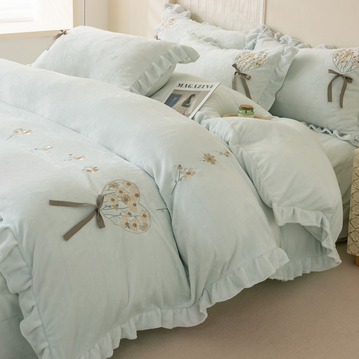 卡初家居（原微来） 2025新款A类秋冬亲肤牛奶绒刺绣款四件套-谧语系列（提供买家秀） 谧语-新芽绿