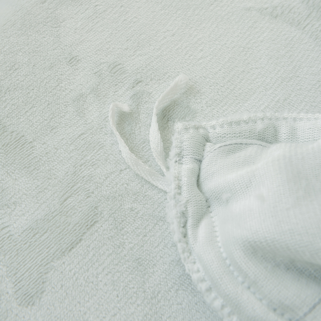 91家纺网 家纺一手货源 找家纺 卡初家居（原微来） 2025新款A类秋冬亲肤牛奶绒刺绣款四件套-谧语系列（提供买家秀） 谧语-新芽绿