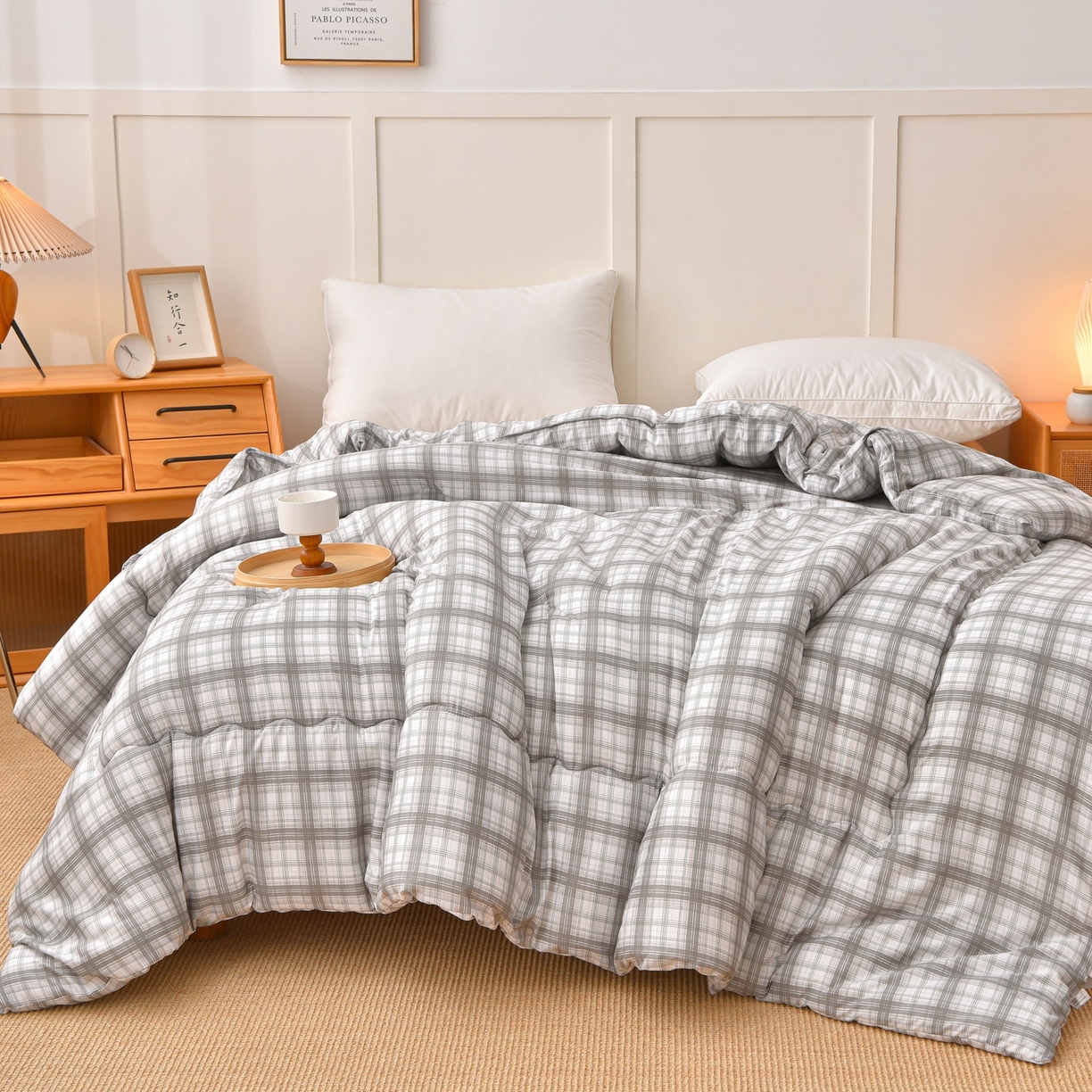 91家纺网 家纺一手货源 找家纺 苏迪网销供货 2025新款被子无印风格冬被水洗棉格子春秋被褥子 无印格～灰