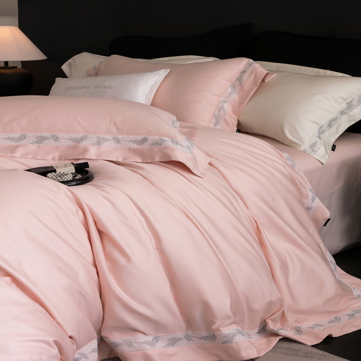 91家纺网 家纺一手货源 找家纺 馨蕊家居 2025秋冬新品100支高定系列-棉森蔓（会员-20）（礼盒塑封包装） 券后控价：368/388 棉森蔓-蔷薇粉